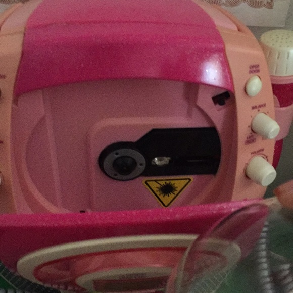 DVD player with microphones - Picture 2 of 3